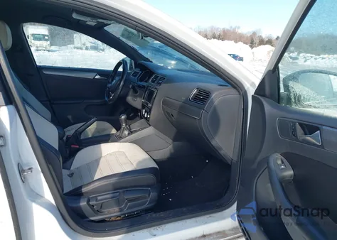 2016 Volkswagen Jetta 1.8T Sport из США, поврежденный, VIN 3VWB17AJXGM272789